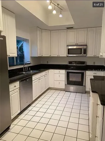1506 S Bay Villa Place Tampa FL 33629