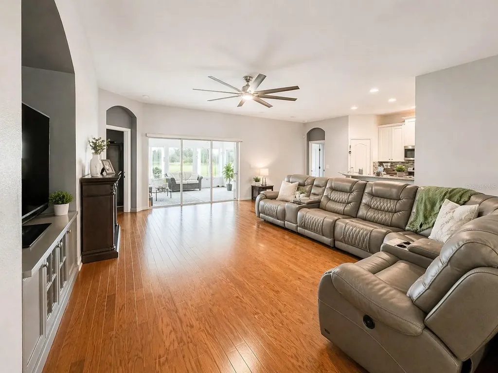 1314 Emerald Hill Way Valrico FL 33594