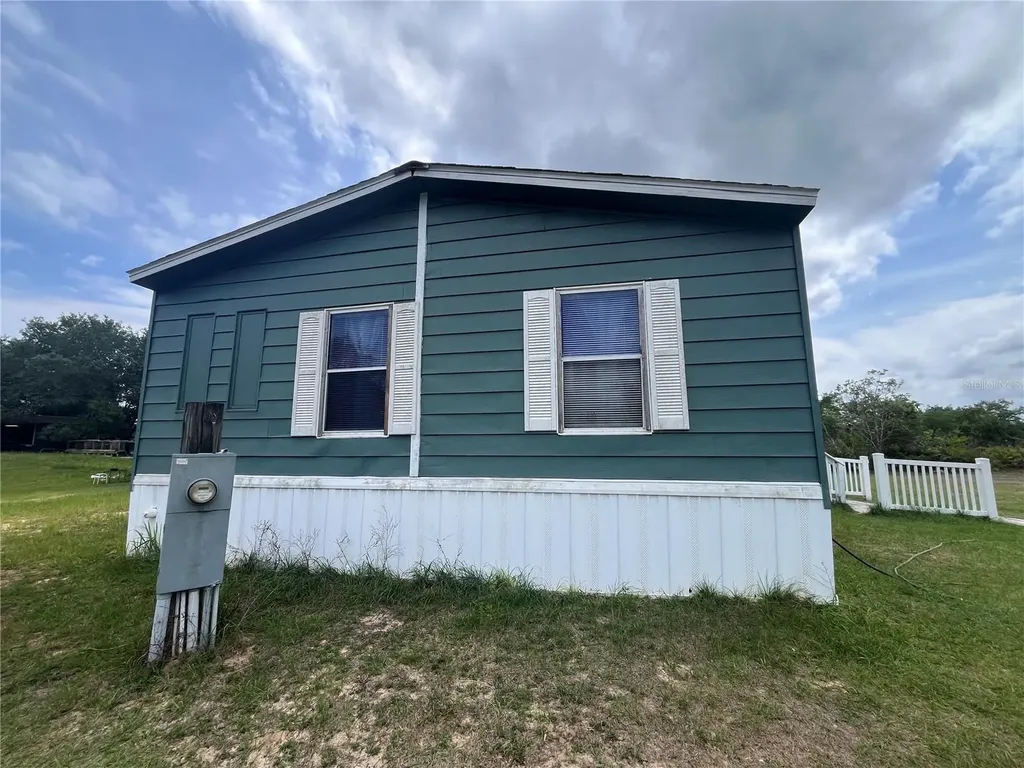 10780 State Road 60 E Lake Wales FL 33898