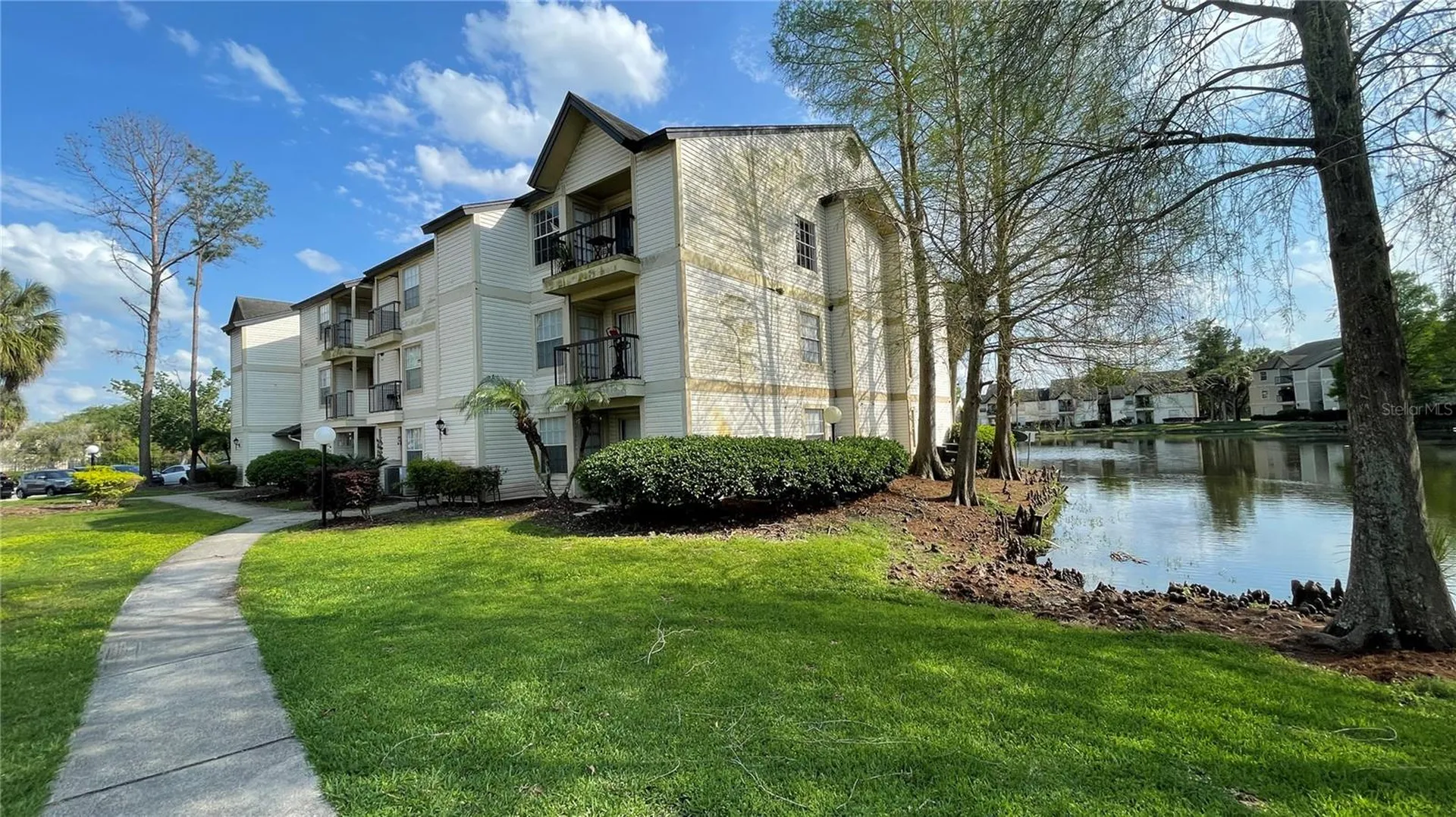 1948 Lake Atriums Circle Orlando FL 32839