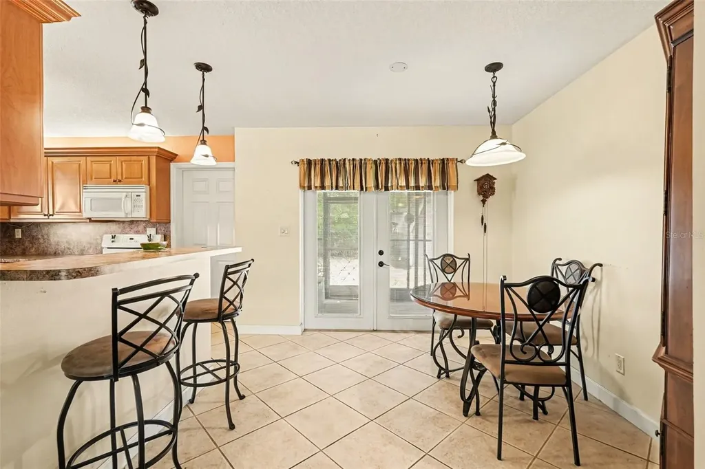 7815 N Woodlynne Avenue Tampa FL 33614