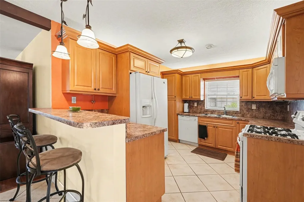 7815 N Woodlynne Avenue Tampa FL 33614