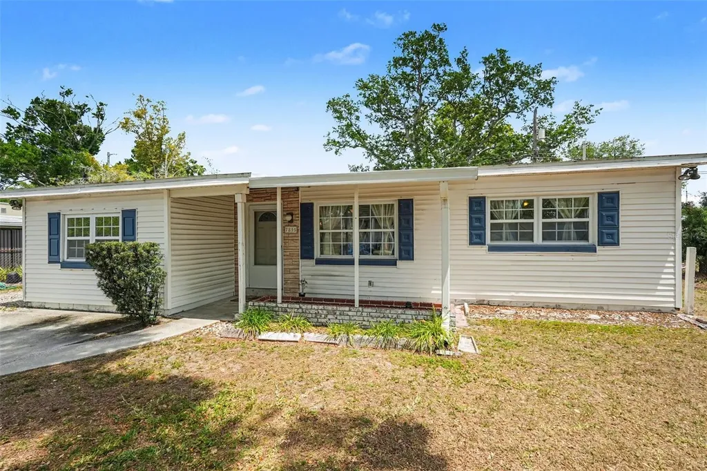 7815 N Woodlynne Avenue Tampa FL 33614