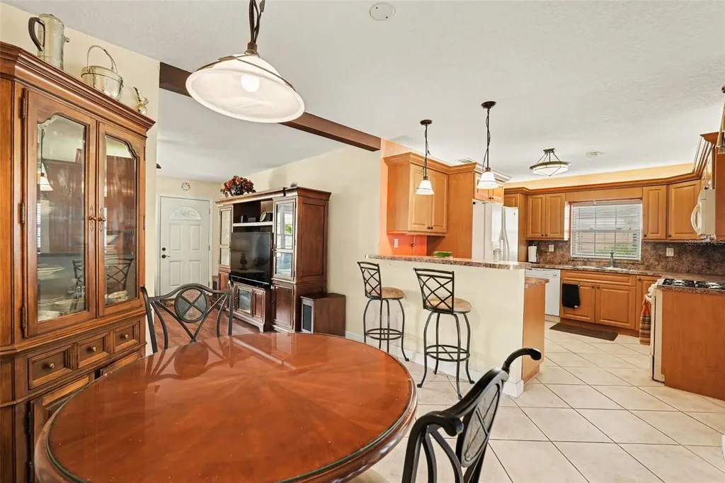 7815 N Woodlynne Avenue Tampa FL 33614