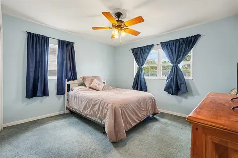 7815 N Woodlynne Avenue Tampa FL 33614