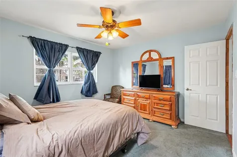 7815 N Woodlynne Avenue Tampa FL 33614