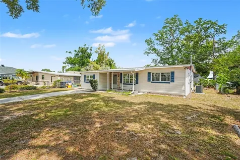 7815 N Woodlynne Avenue Tampa FL 33614