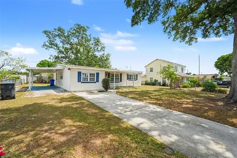 7815 N Woodlynne Avenue Tampa FL 33614