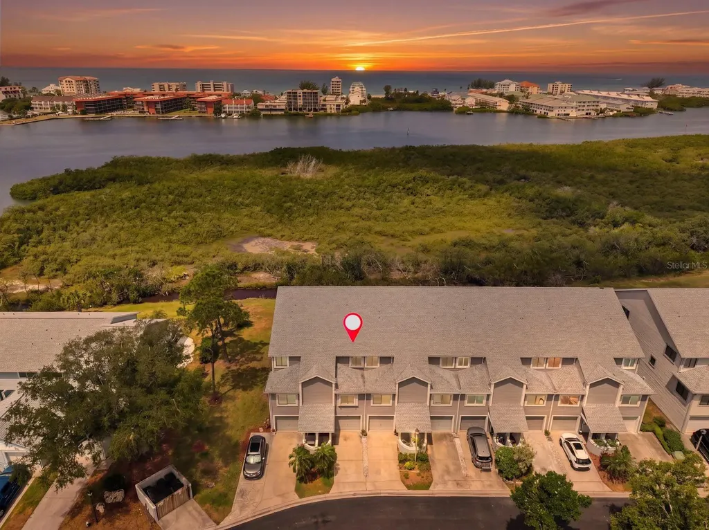 9472 Tara Cay Court Seminole FL 33776