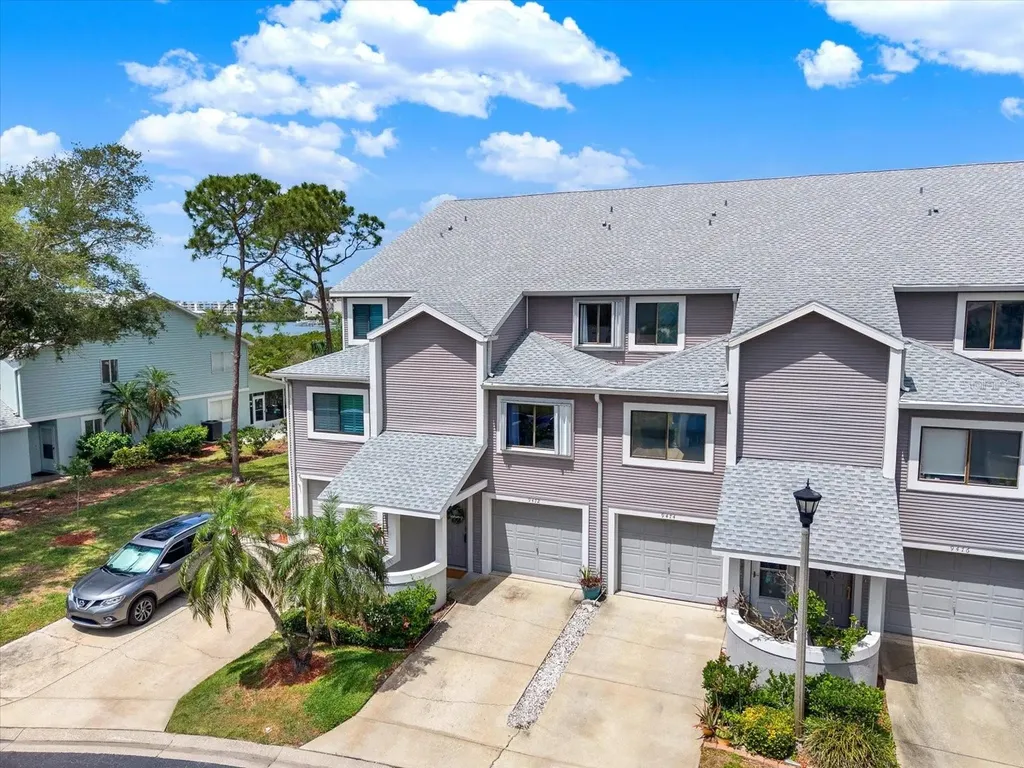 9472 Tara Cay Court Seminole FL 33776