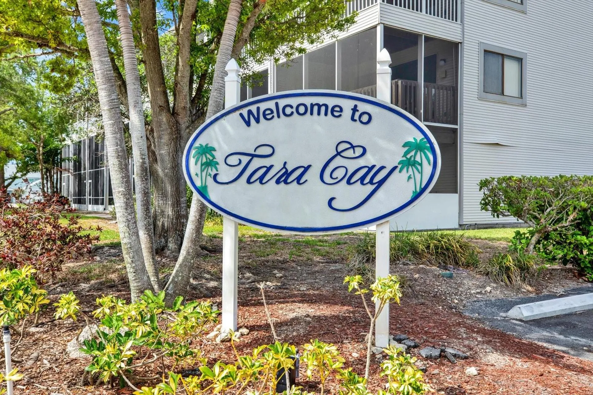 9472 Tara Cay Court Seminole FL 33776