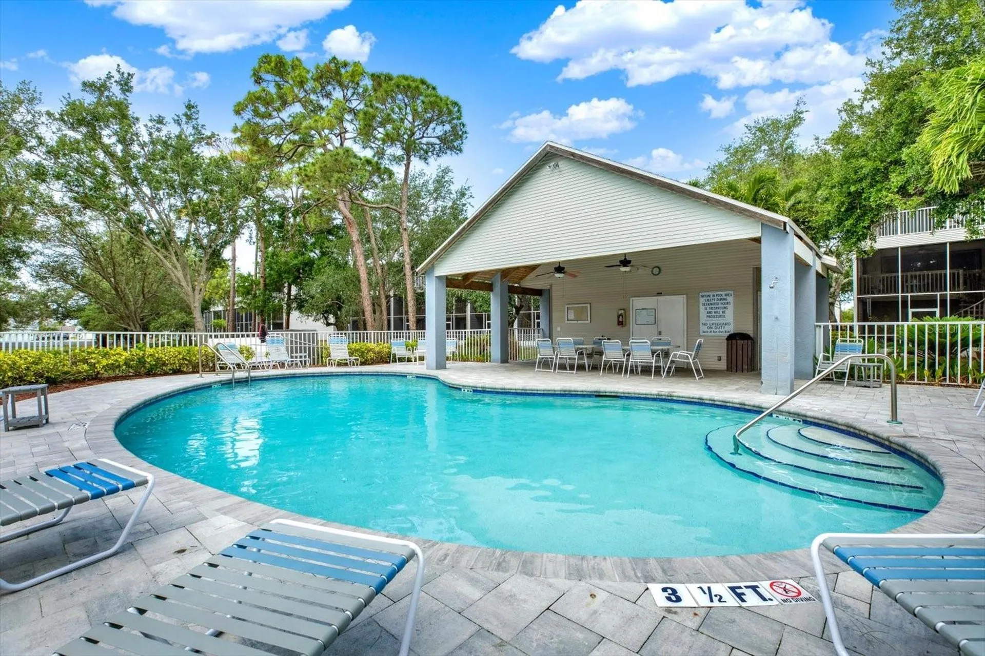 9472 Tara Cay Court Seminole FL 33776