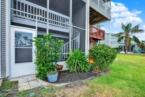 9472 Tara Cay Court Seminole FL 33776