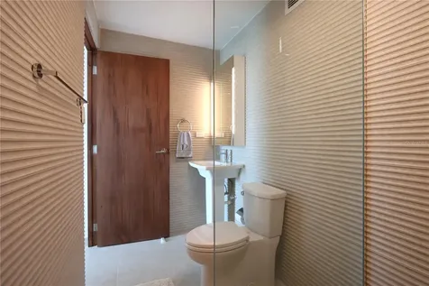 Waldorf Tower Ave. Isla Verde Carolina PR 00979