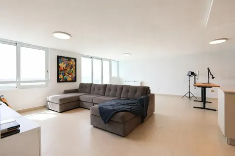 Waldorf Tower Ave. Isla Verde Carolina PR 00979