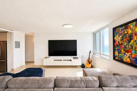 Waldorf Tower Ave. Isla Verde Carolina PR 00979