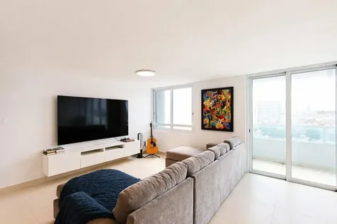 Waldorf Tower Ave. Isla Verde Carolina PR 00979