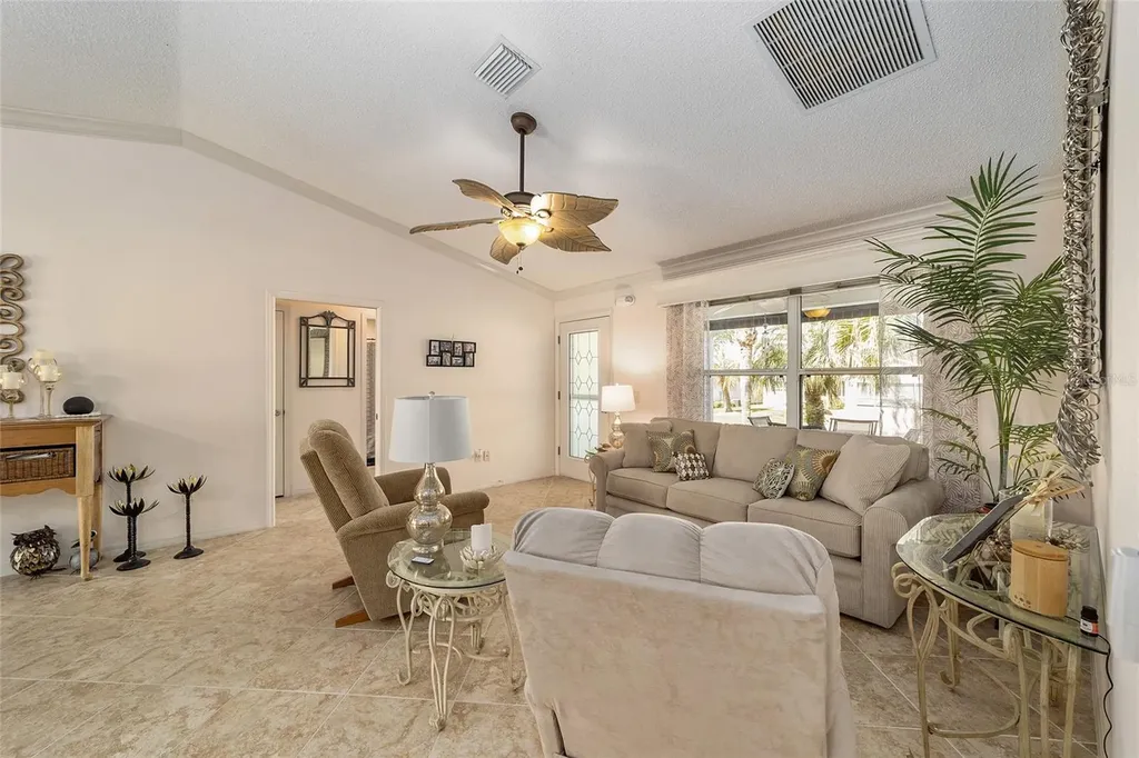 935 Kenova Avenue The Villages FL 32162