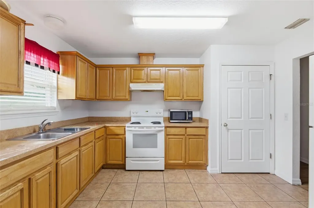 1173 N Virginia Avenue Lakeland FL 33805