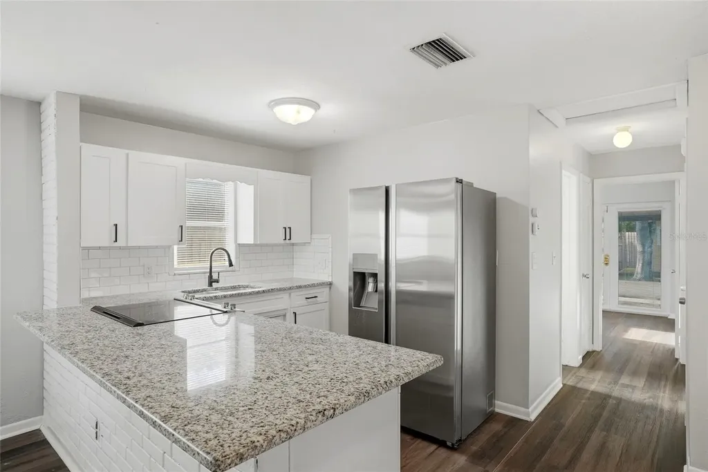5211 7th Avenue N St Petersburg FL 33710