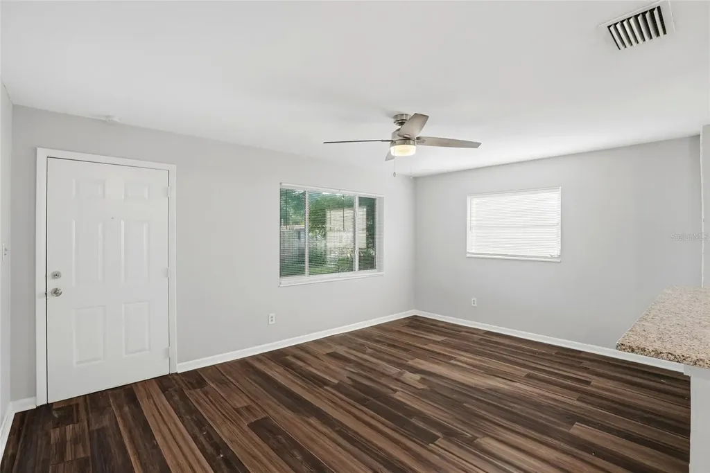5211 7th Avenue N St Petersburg FL 33710