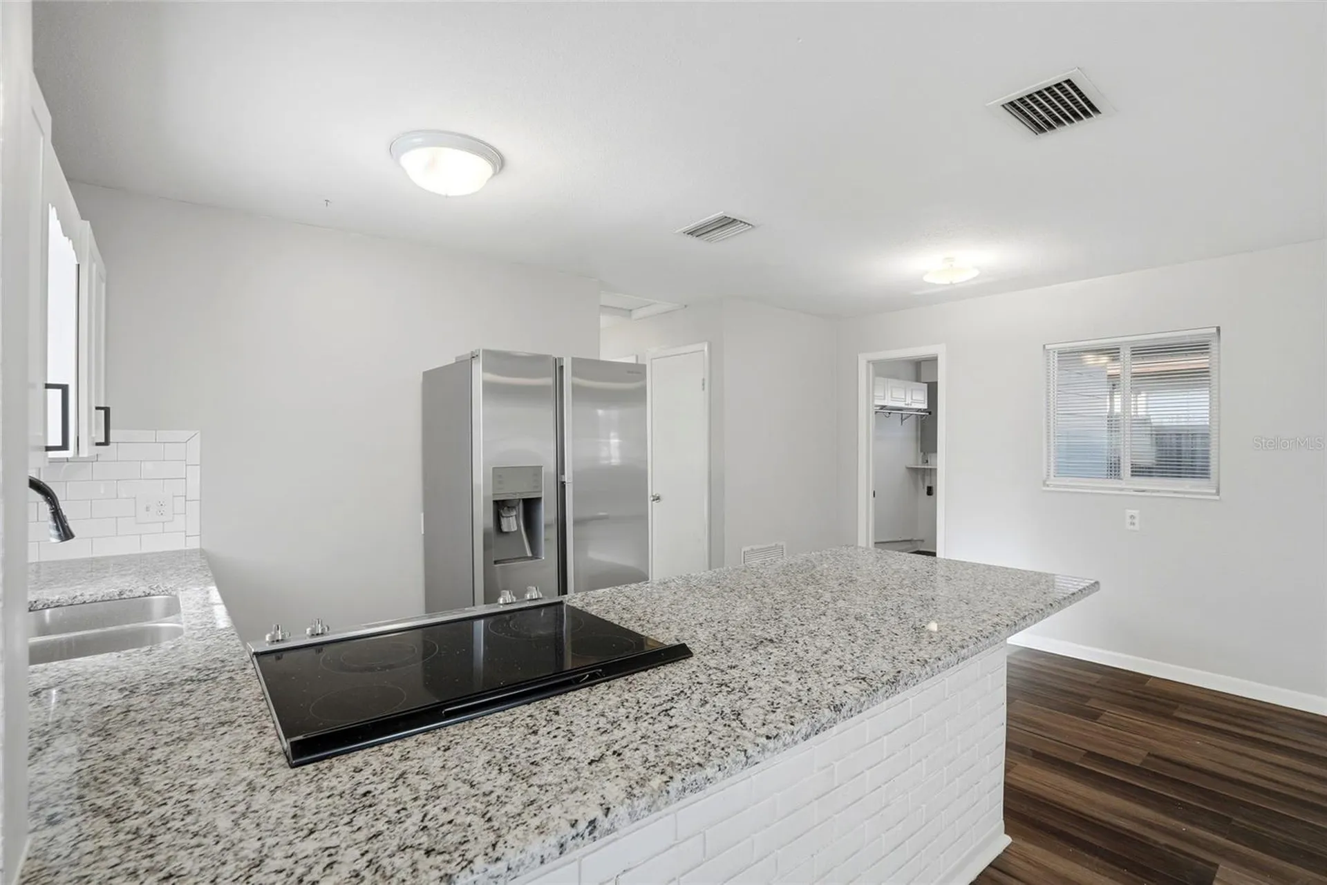 5211 7th Avenue N St Petersburg FL 33710