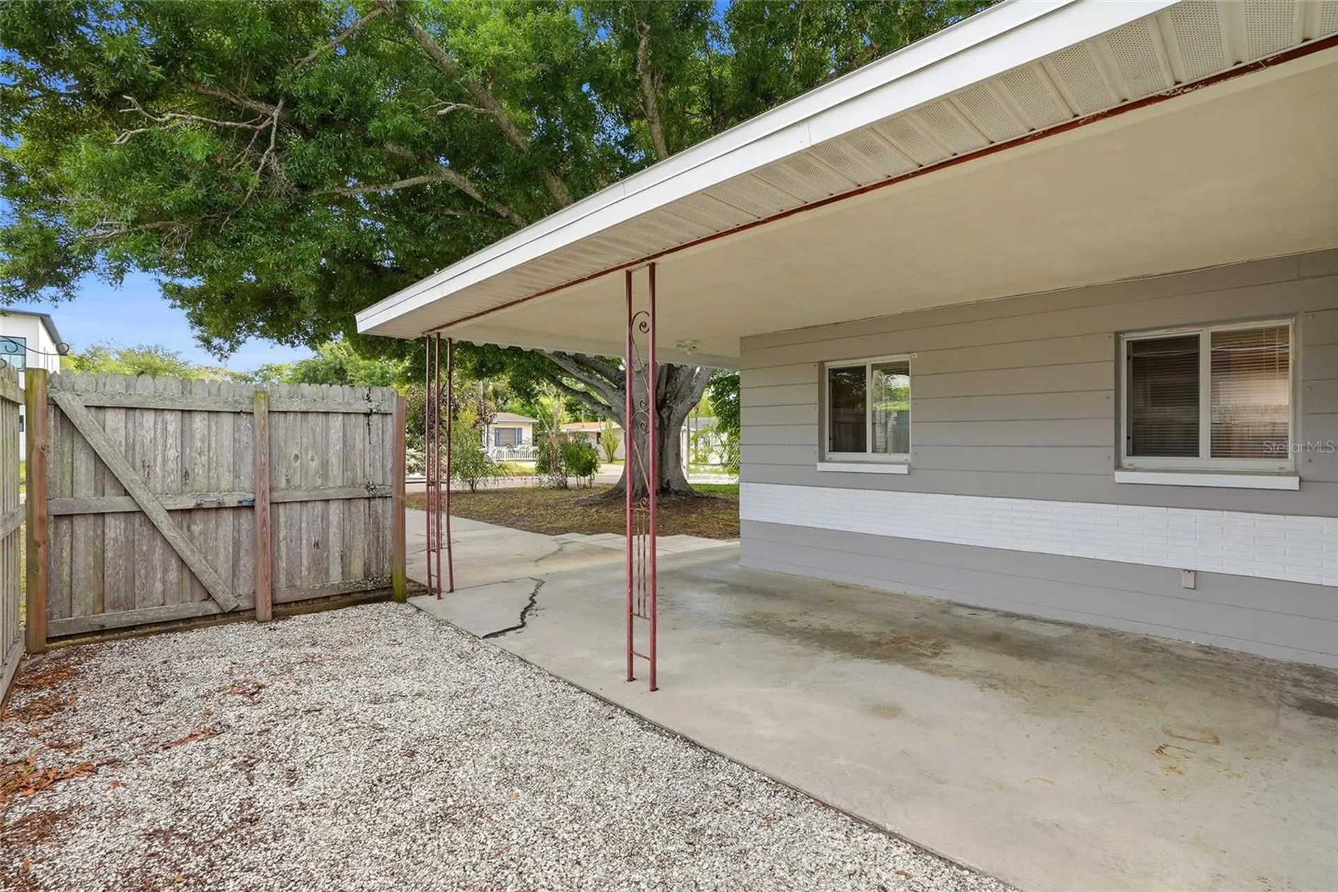 5211 7th Avenue N St Petersburg FL 33710