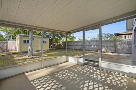 5211 7th Avenue N St Petersburg FL 33710