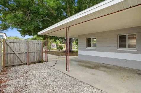 5211 7th Avenue N St Petersburg FL 33710