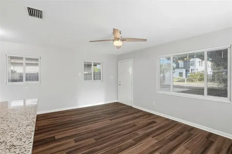 5211 7th Avenue N St Petersburg FL 33710