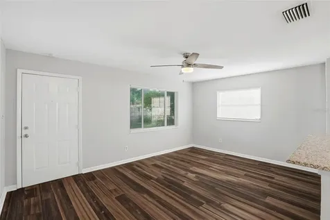 5211 7th Avenue N St Petersburg FL 33710