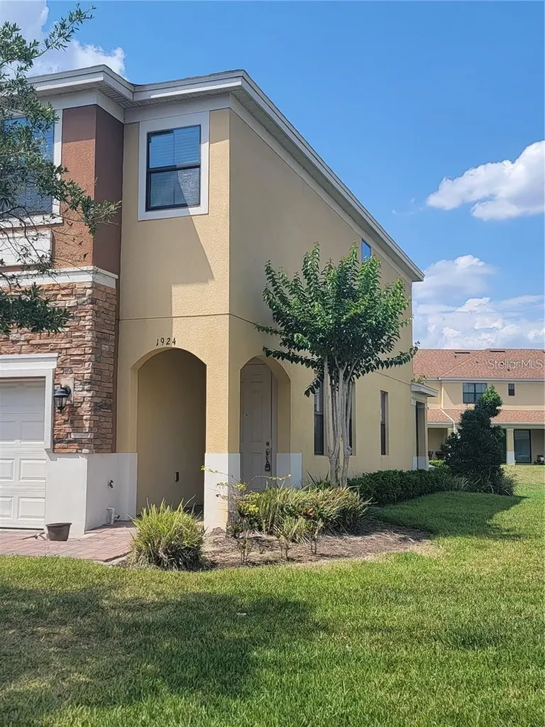 1924 Portofino Meadows Boulevard Orlando FL 32824