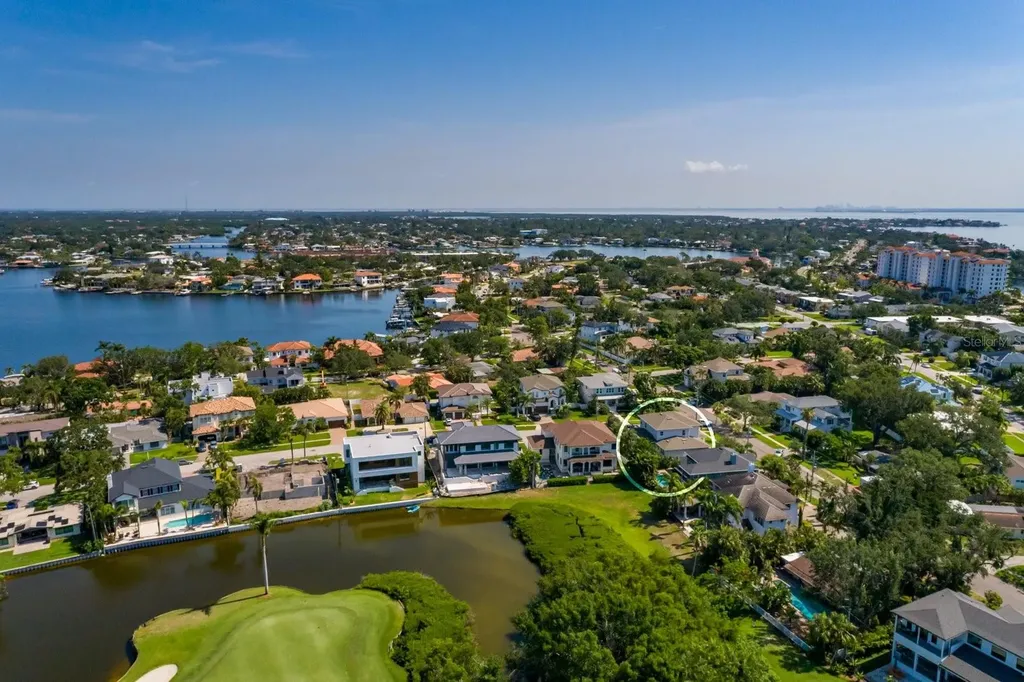 852 Cordova Boulevard NE St Petersburg FL 33704