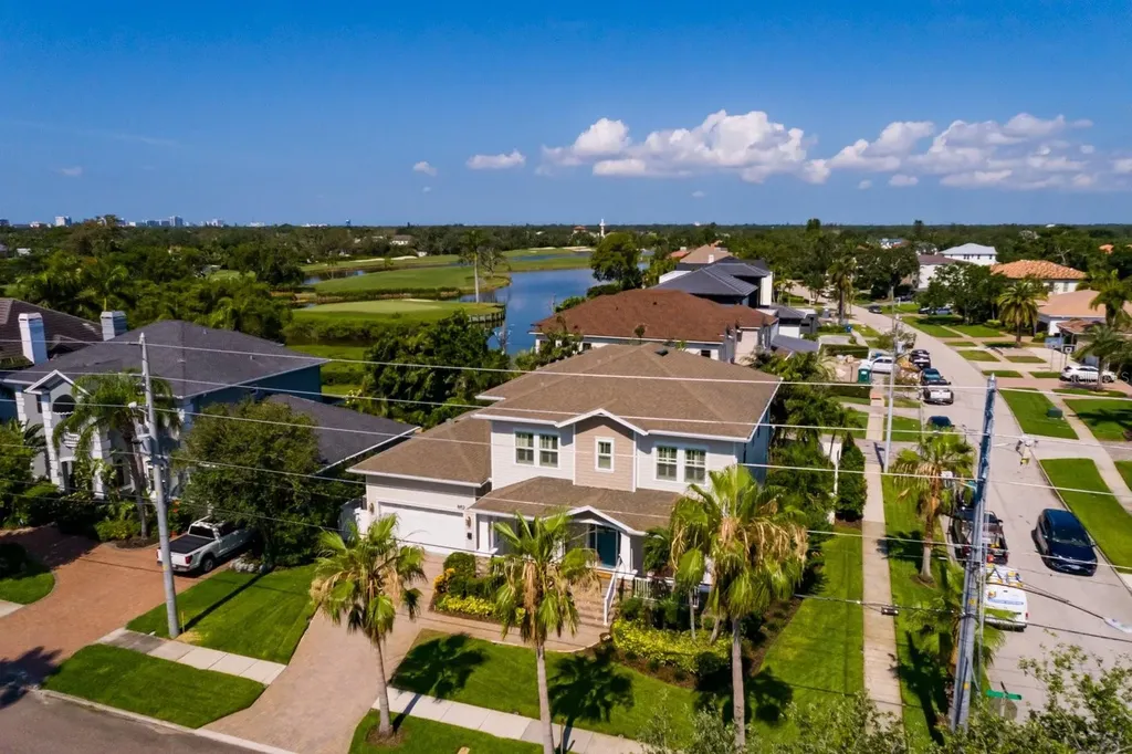 852 Cordova Boulevard NE St Petersburg FL 33704