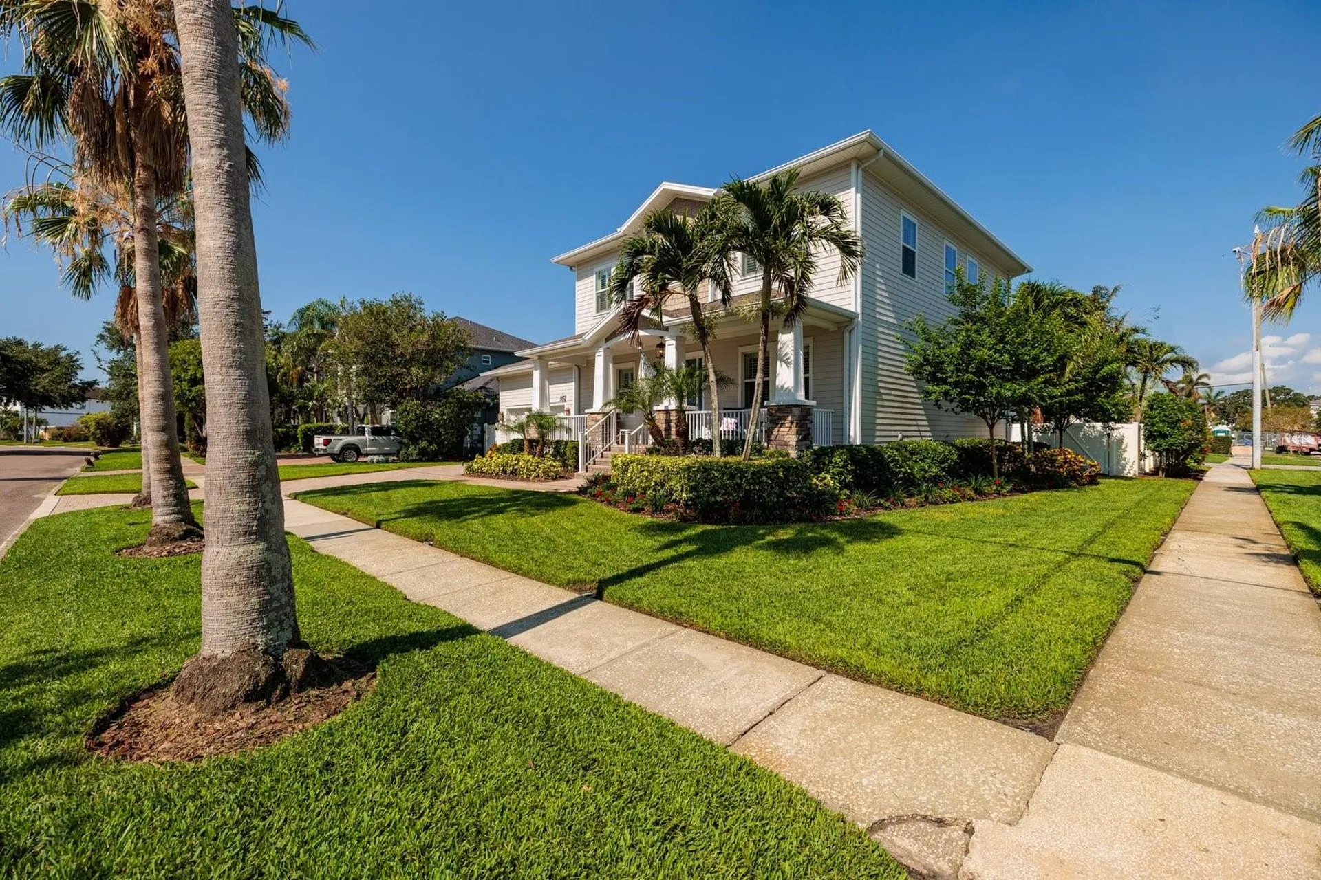 852 Cordova Boulevard NE St Petersburg FL 33704
