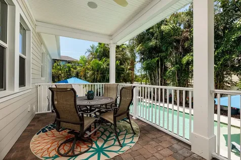852 Cordova Boulevard NE St Petersburg FL 33704