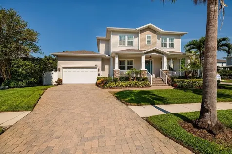 852 Cordova Boulevard NE St Petersburg FL 33704