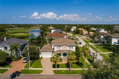 852 Cordova Boulevard NE St Petersburg FL 33704