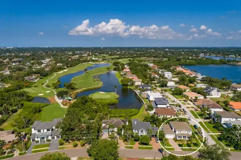 852 Cordova Boulevard NE St Petersburg FL 33704