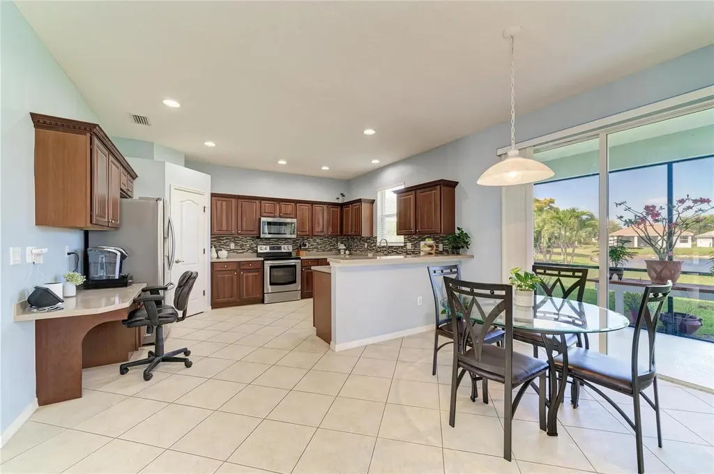 9035 Willowbrook Circle Bradenton FL 34212