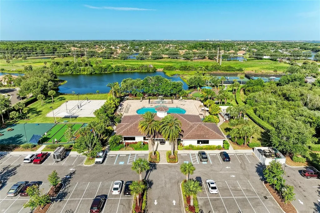 9035 Willowbrook Circle Bradenton FL 34212