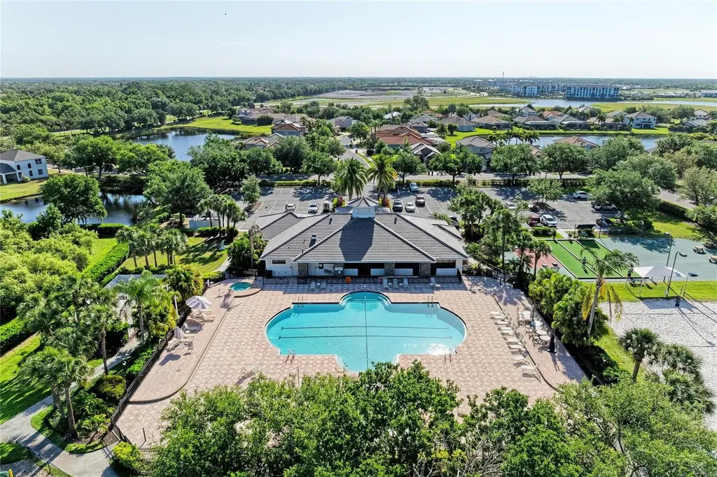 9035 Willowbrook Circle Bradenton FL 34212