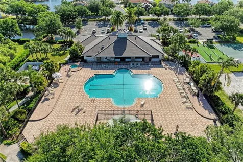 9035 Willowbrook Circle Bradenton FL 34212
