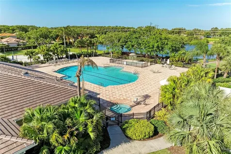 9035 Willowbrook Circle Bradenton FL 34212