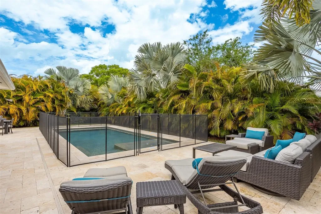 8401 Granite Place Tampa FL 33615