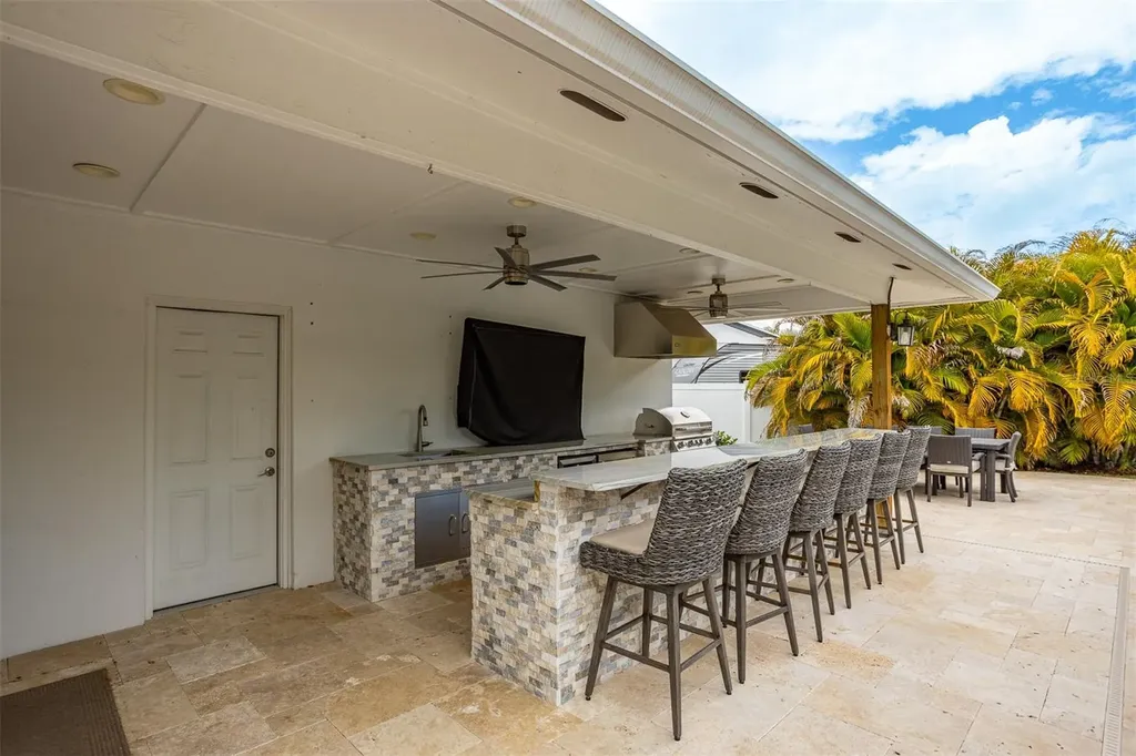 8401 Granite Place Tampa FL 33615