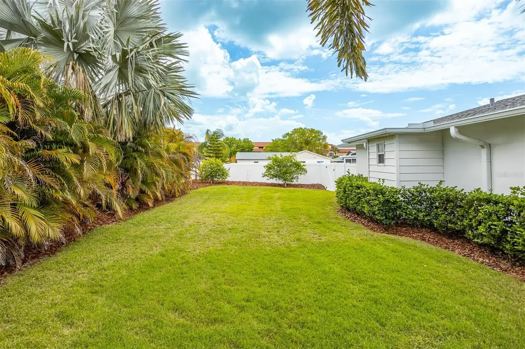 8401 Granite Place Tampa FL 33615