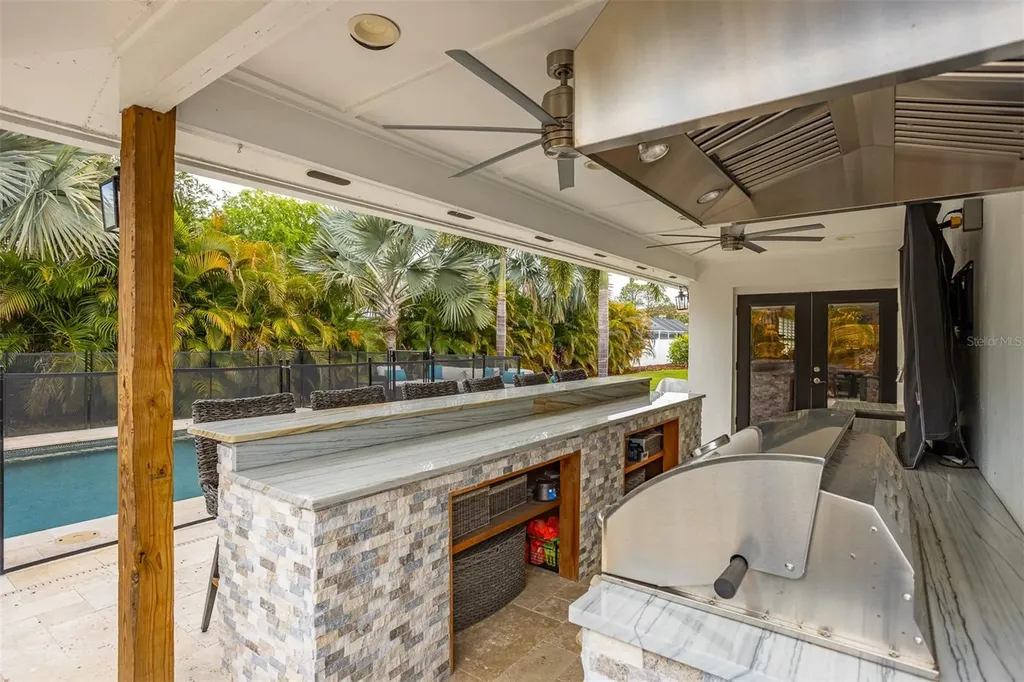 8401 Granite Place Tampa FL 33615