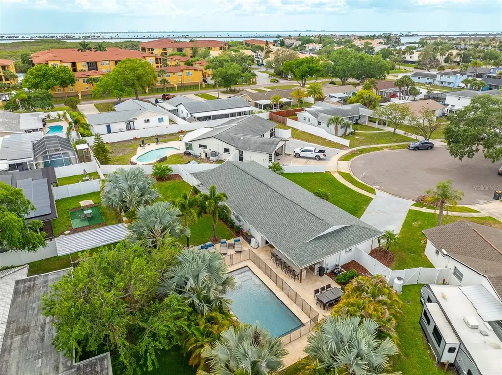 8401 Granite Place Tampa FL 33615
