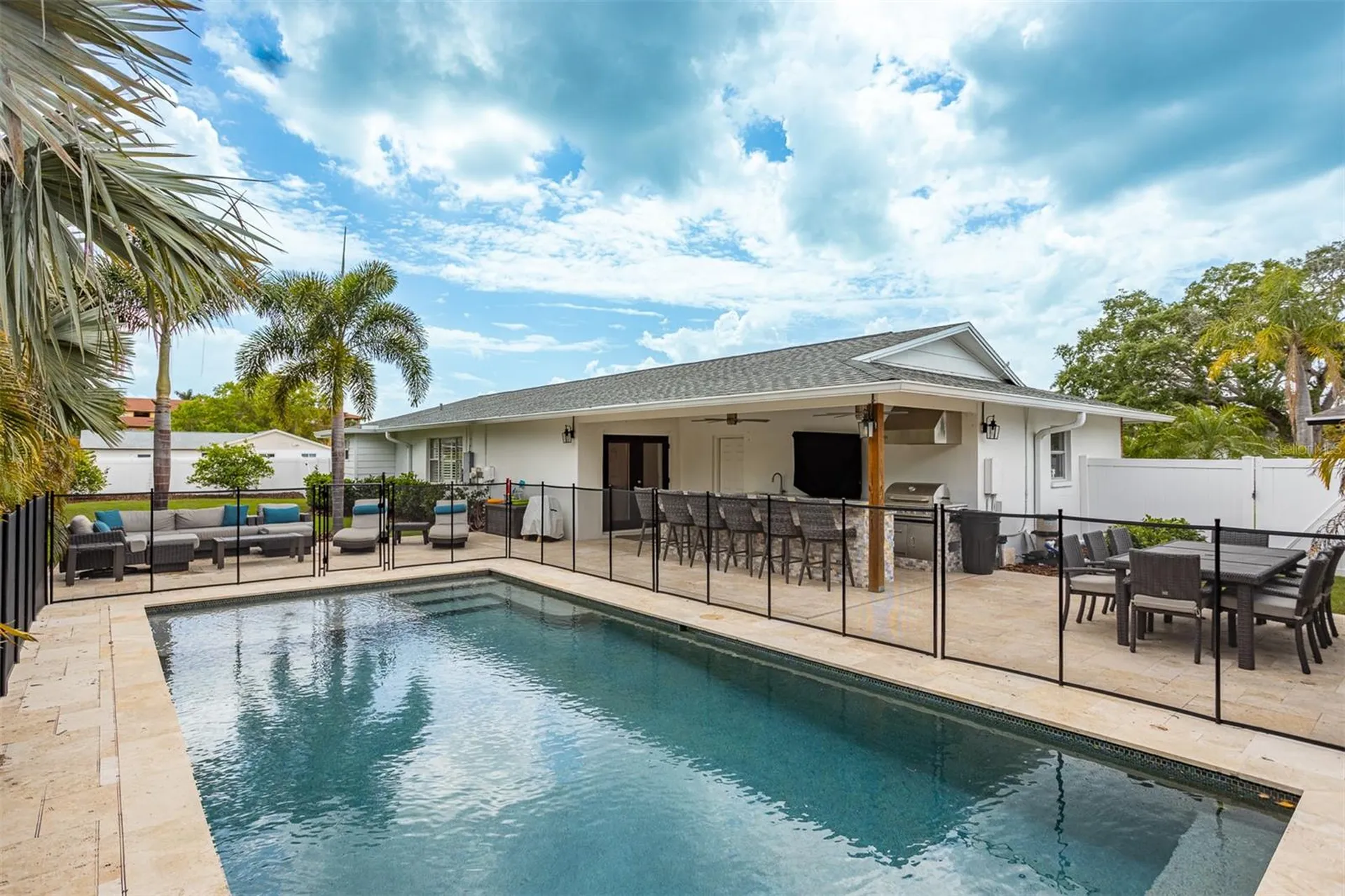 8401 Granite Place Tampa FL 33615